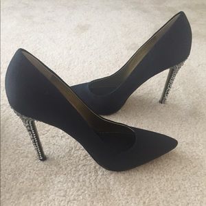 New Nine West Black Satin Rhinestone pumps 8